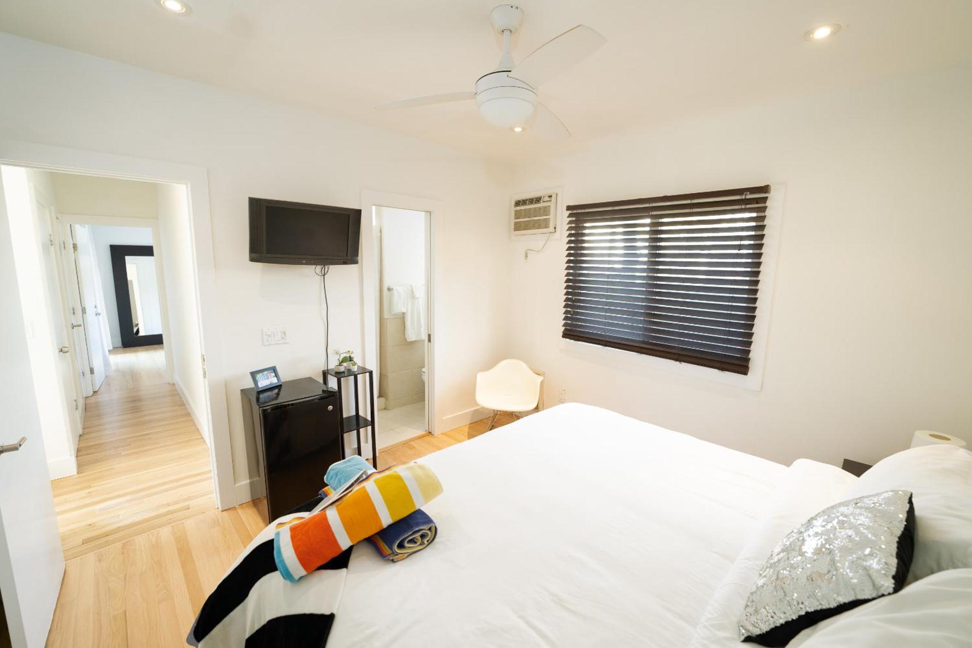 The Madison Fire Island Pines Hotel Room photo